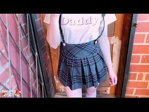 ❤️ Школачы Сосут анын Дик терең жана трахает ордуна класстар. ☑ Секс видео ky.com-porn-kai.ru