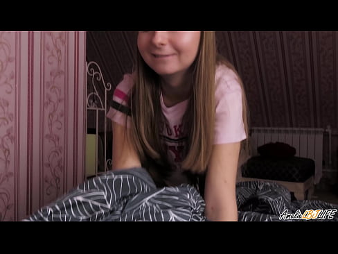 ❤️ Blondie анын BFF анын терең соруп жана анын оозуна сперма алат ☑ Секс видео ky.com-porn-kai.ru